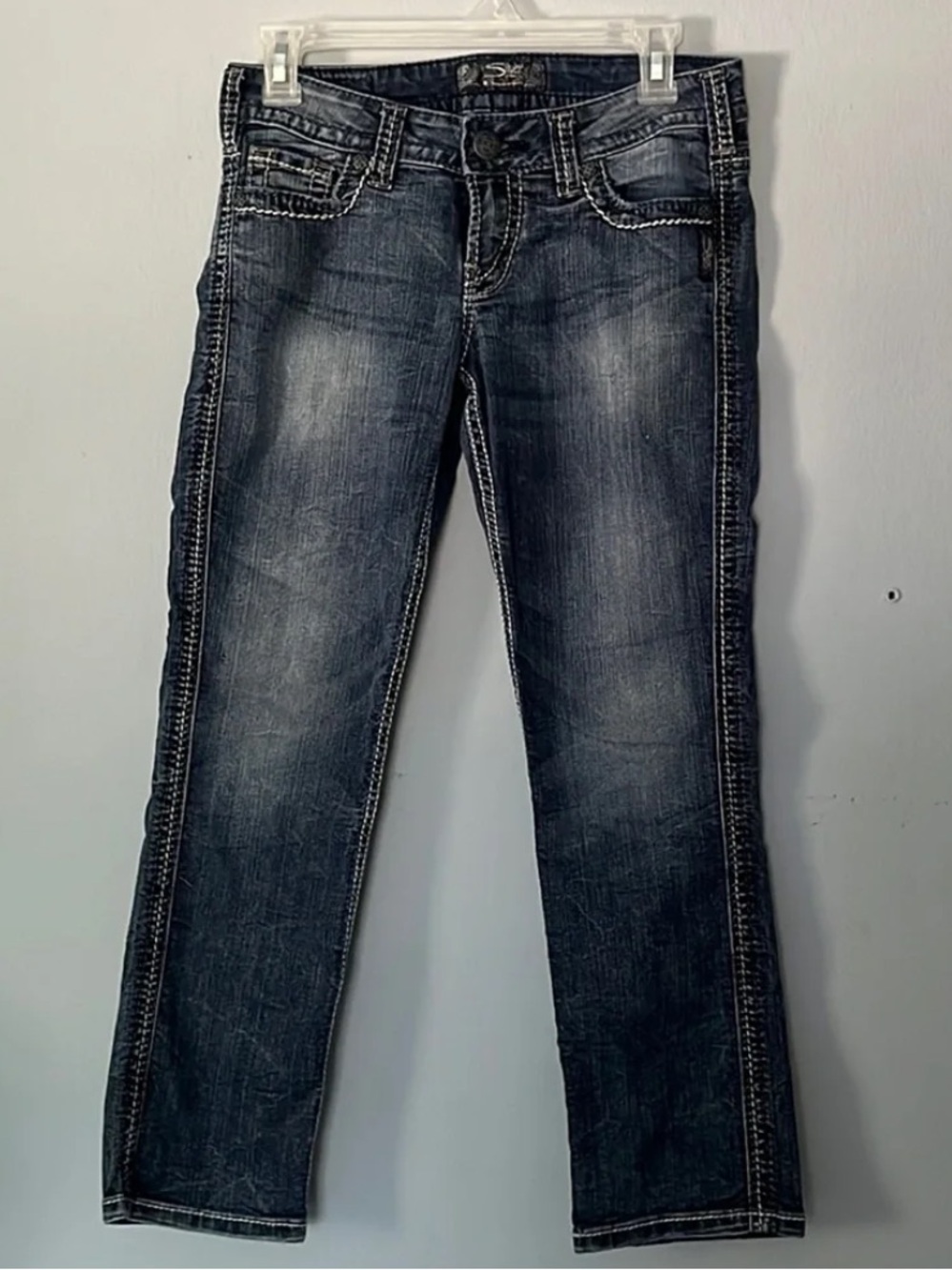 Silver Twisted Capri cropped distressed medium wash jeans size 26 - Picture 2 of 15